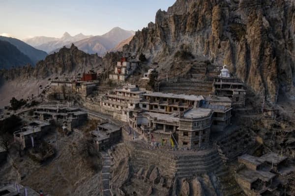 majesty-bhraka-village-at-manang