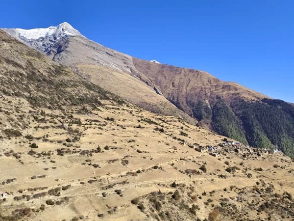Pisang Peak With Ngawal Village